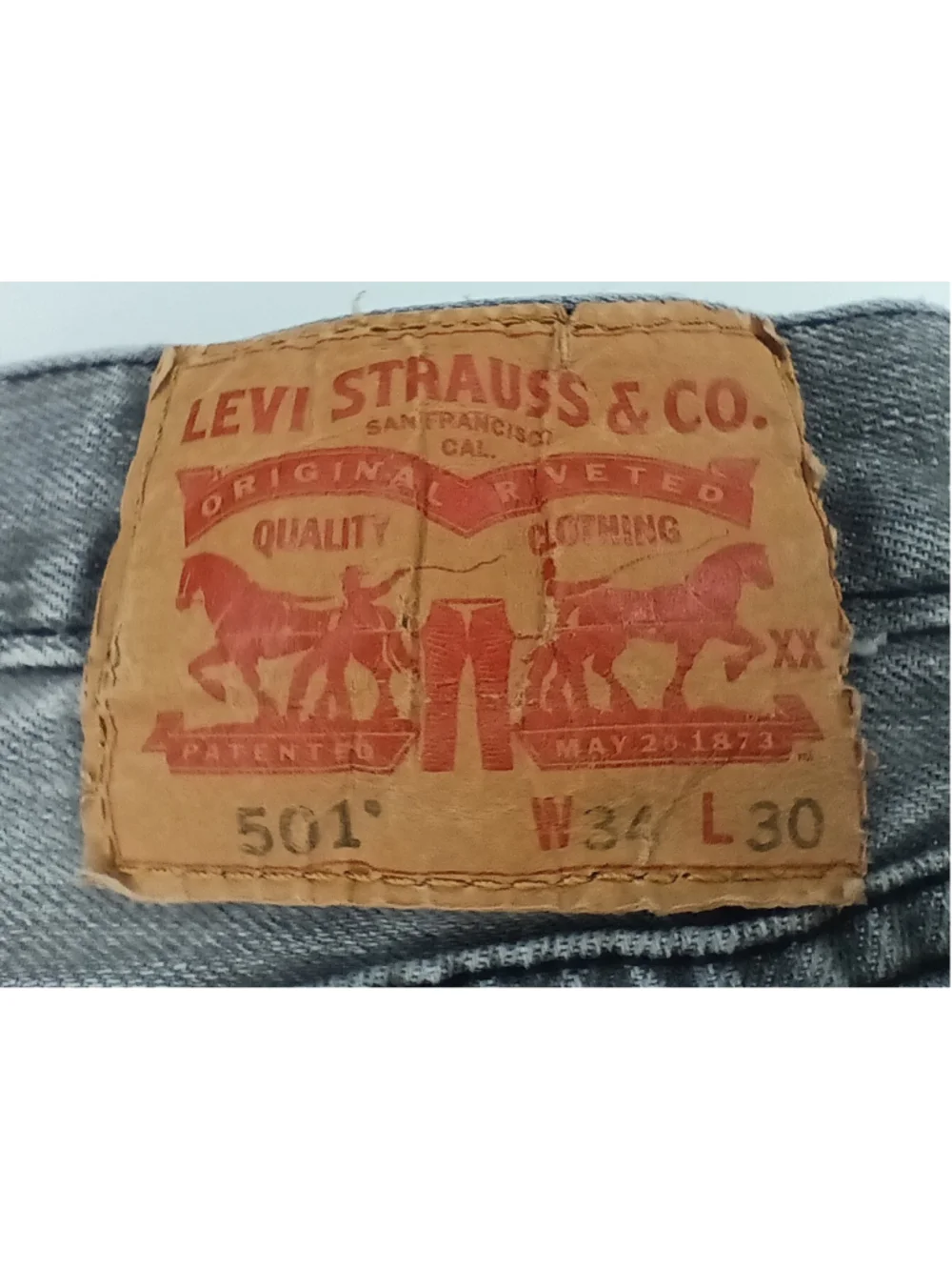 Vintage Y2K Levi's 501 Cutoff Jean Booty Shorts Jorts Size 32 Faded Black Denim